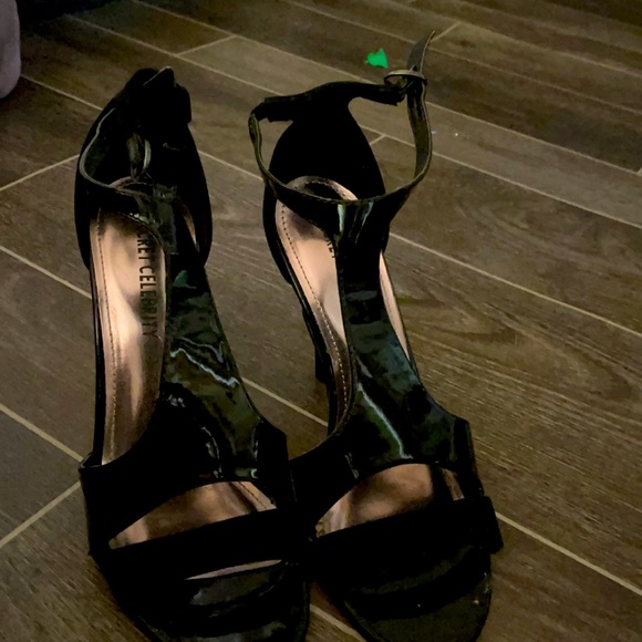 Shoes - Picture 1 of 3